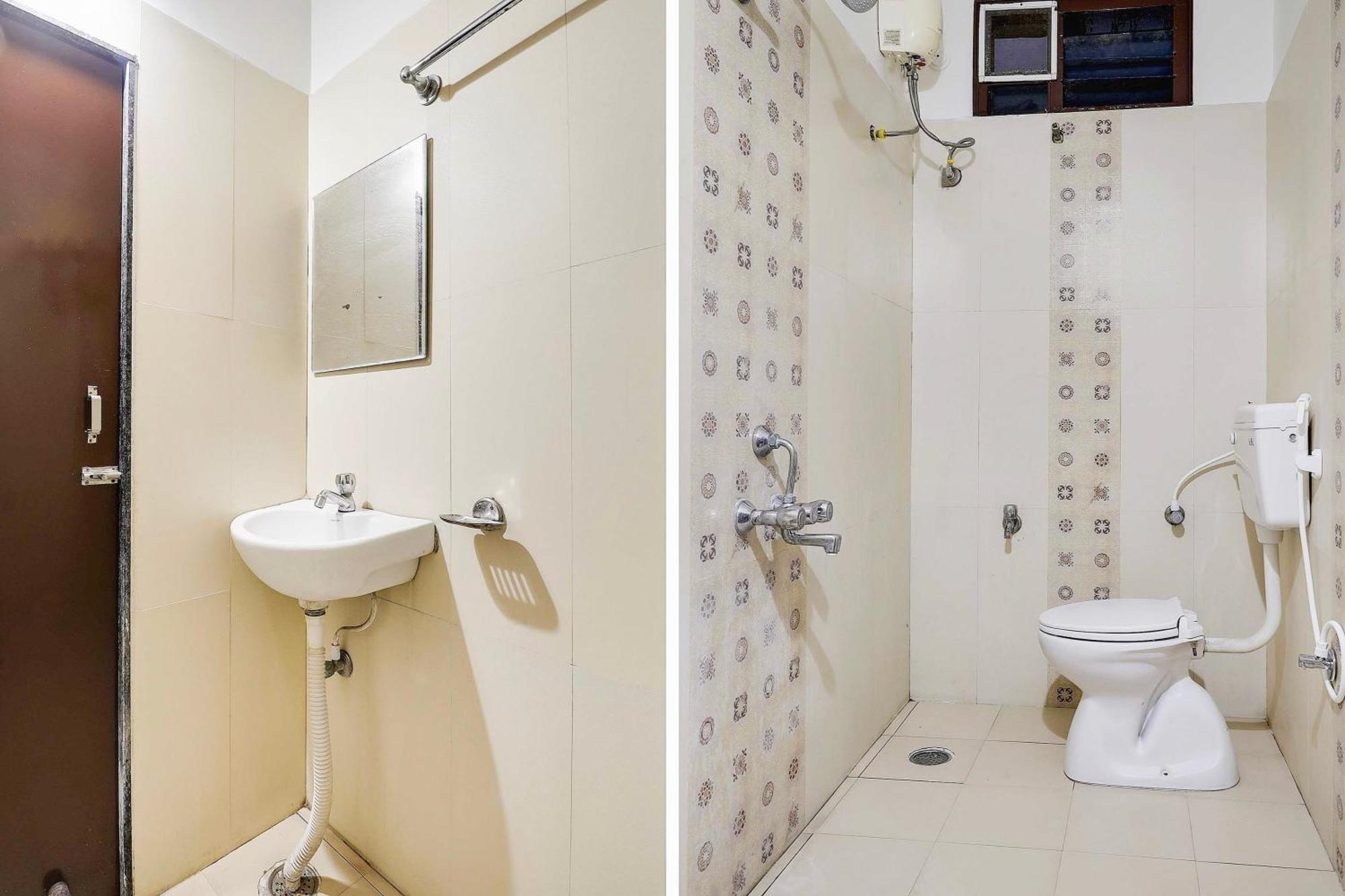Super Townhouse De Alphabet Hotel Kukatpally Nexus Mall Hyderabad Esterno foto