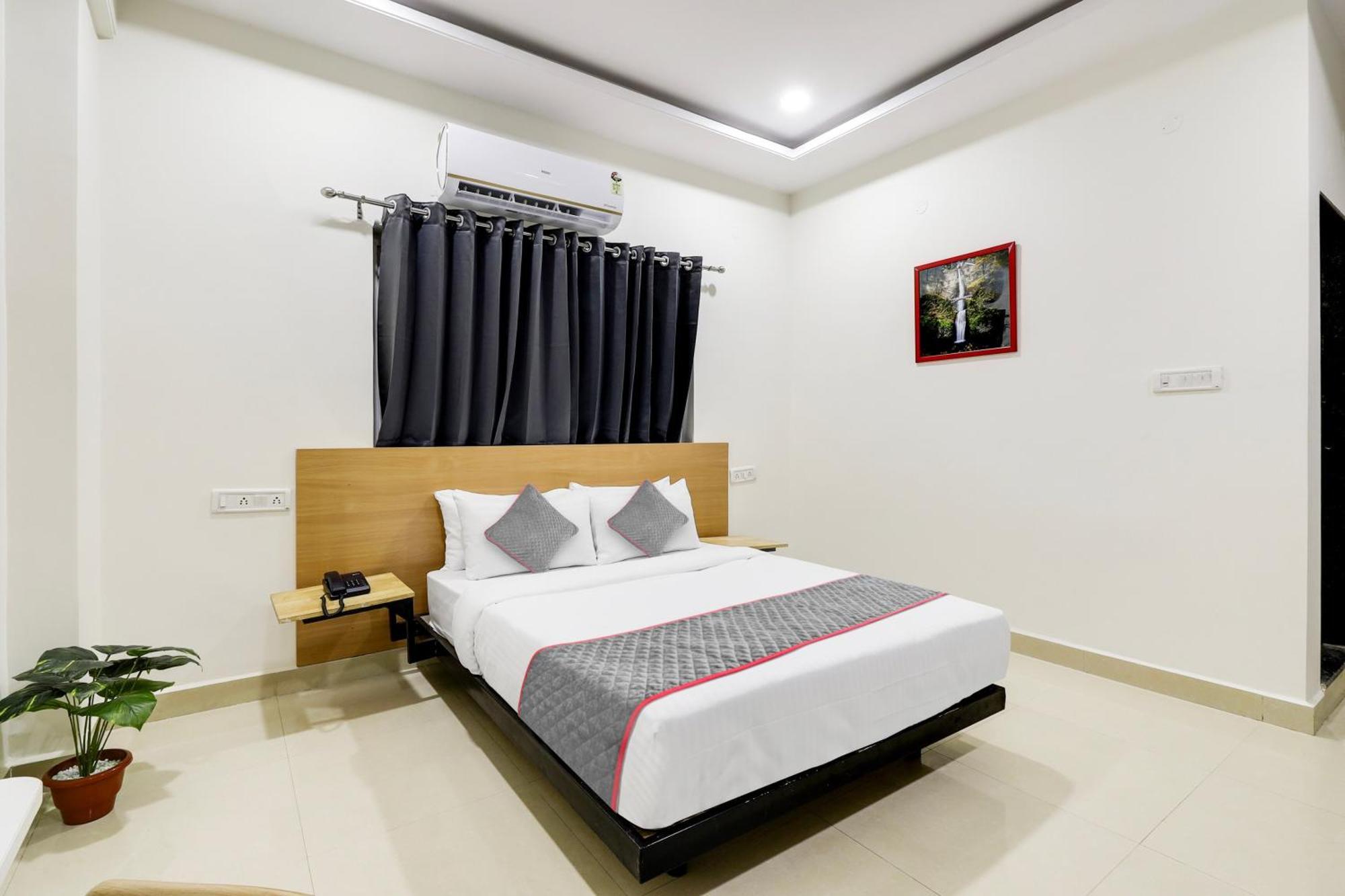 Super Townhouse De Alphabet Hotel Kukatpally Nexus Mall Hyderabad Esterno foto